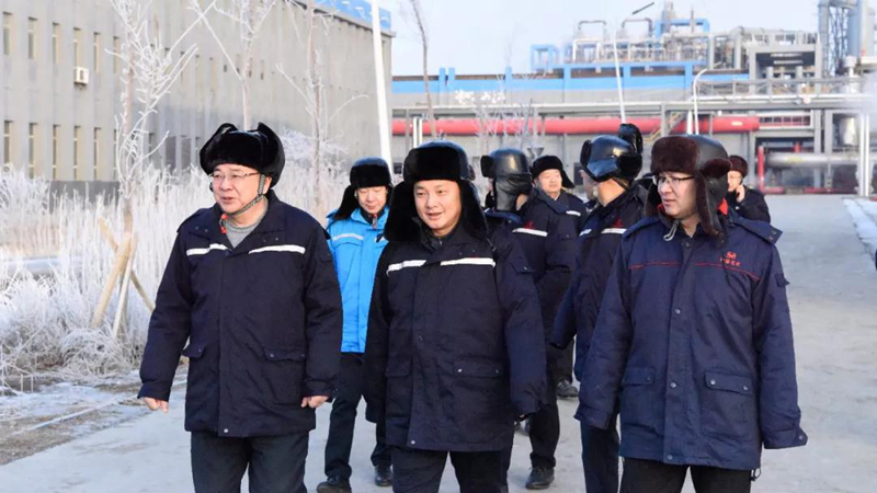 宜昌市政府副市長王應華一行到新疆宜化現(xiàn)場辦公(圖1) 宜昌市政府副市長王應華一行到新疆宜化現(xiàn)場辦公(圖1)