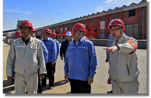 宜昌市委副書記袁衛(wèi)東到新疆宜化現場辦公(圖2) 宜昌市委副書記袁衛(wèi)東到新疆宜化現場辦公(圖2)