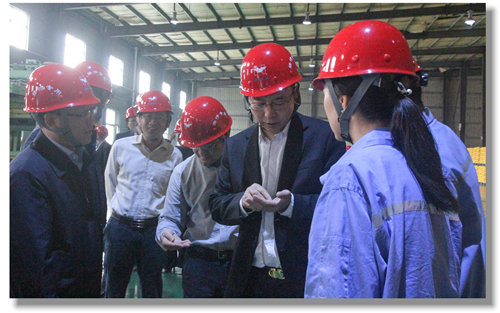 建行總行嚴達峰一行到宜化集團調研指導(圖1) 建行總行嚴達峰一行到宜化集團調研指導(圖1)