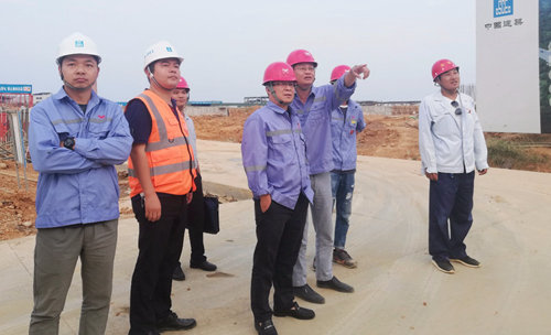 王大真節(jié)日期間現(xiàn)場(chǎng)察看新項(xiàng)目建設(shè)情況(圖1)
