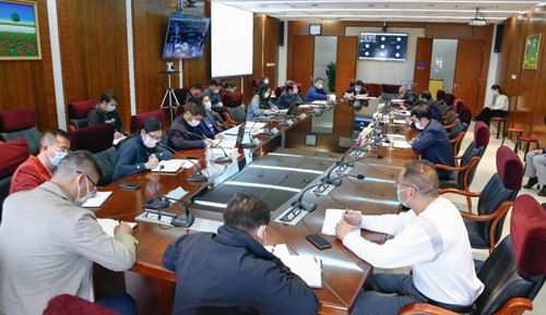 集團召開工程項目專題會暨安全生產調度會(圖1) 集團召開工程項目專題會暨安全生產調度會(圖1)