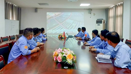 向抗疫英雄致敬！宜化集團(tuán)組織收看全國(guó)抗擊新冠肺炎疫情表彰大會(huì)(圖3)