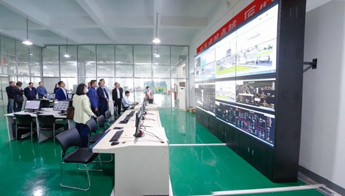 湖北省應(yīng)急管理廳黨委副書記、副廳長楊愛東到宜化實訓基地現(xiàn)場調(diào)研(圖1)