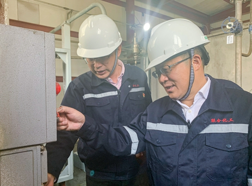 王大真到聯(lián)化公司走訪調研(圖1)