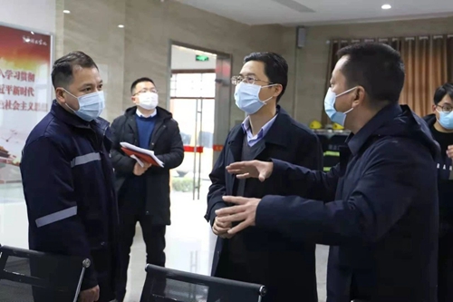 宜都市委副書記、市長李澤剛到楚星公司慰問市拔尖人才(圖1) 宜都市委副書記、市長李澤剛到楚星公司慰問市拔尖人才(圖1)