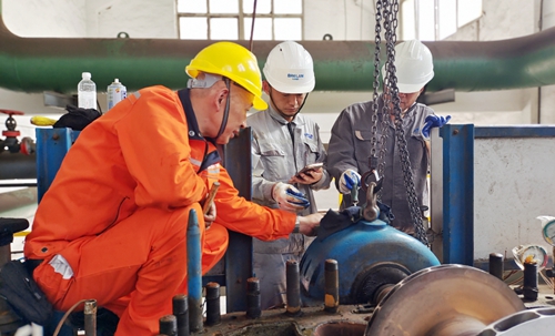 內蒙宜化:盛夏三伏天 大修進行時(圖1) 內蒙宜化:盛夏三伏天 大修進行時(圖1)