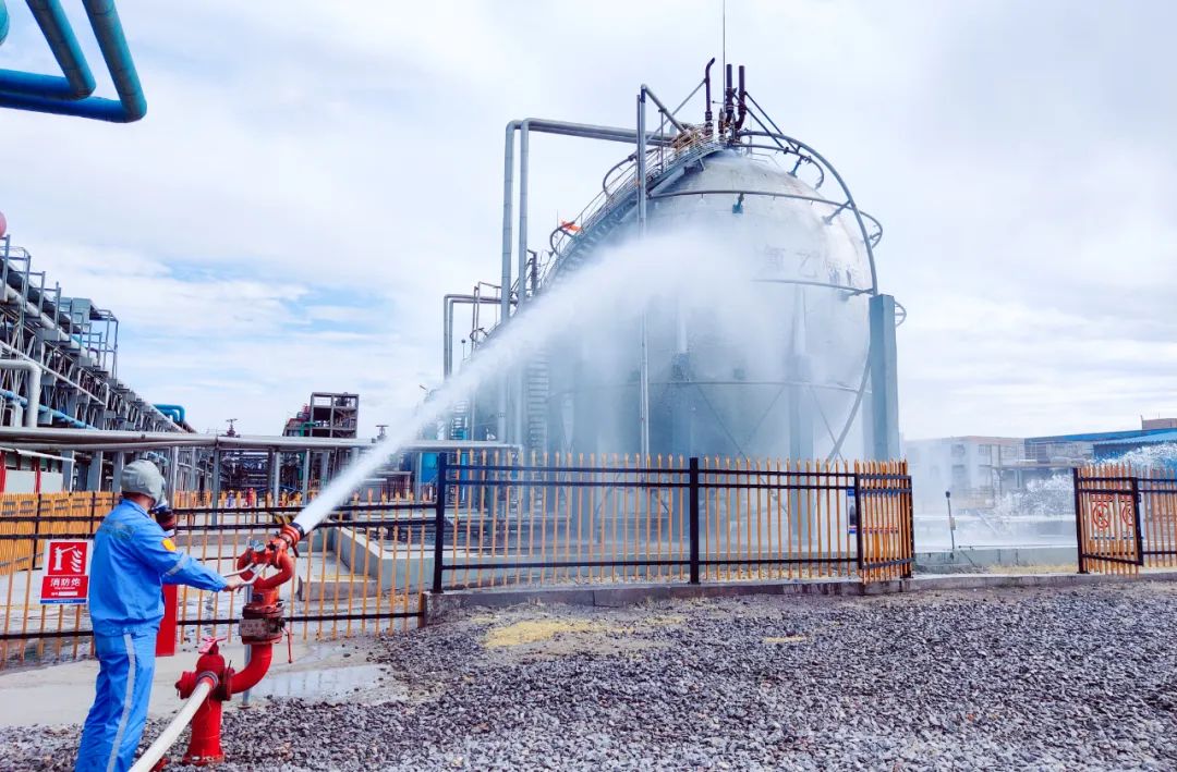 【安全生產(chǎn)月】以練為戰(zhàn)防患未然!內(nèi)蒙宜化開展應(yīng)急演練(圖2) 圖片