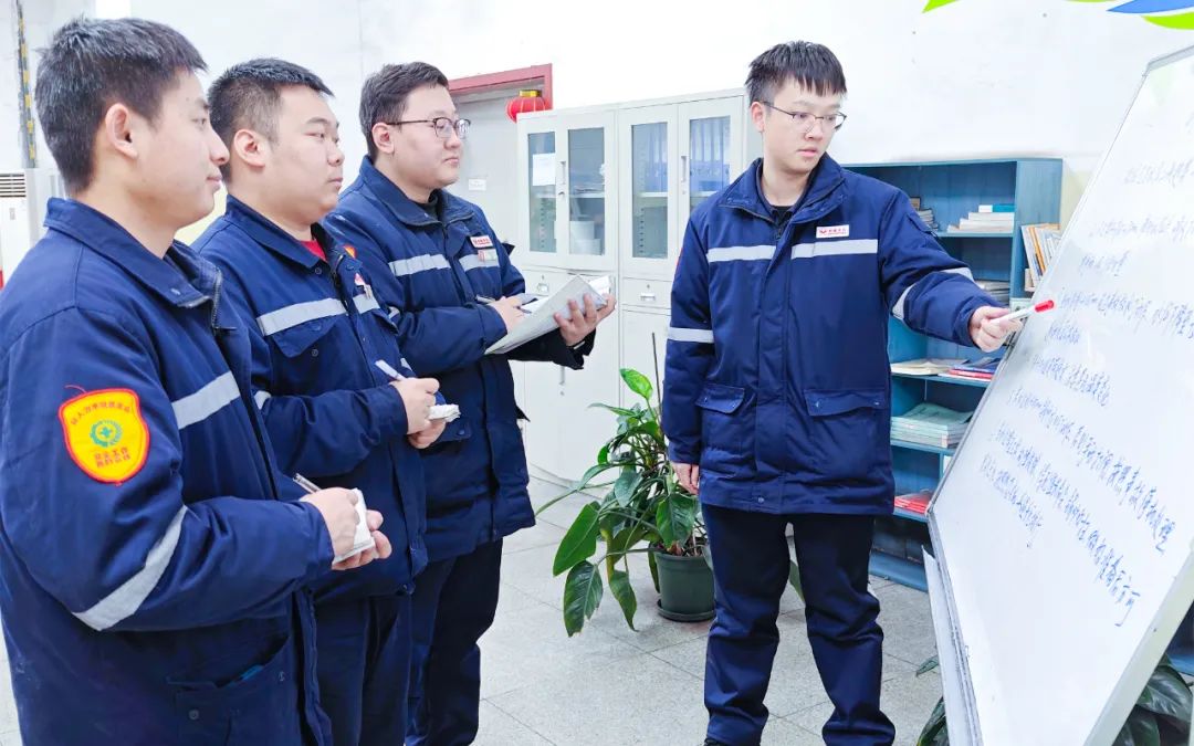 新疆宜化熱電分廠發電三班：夯實班組基礎，推進自主管理(圖3)