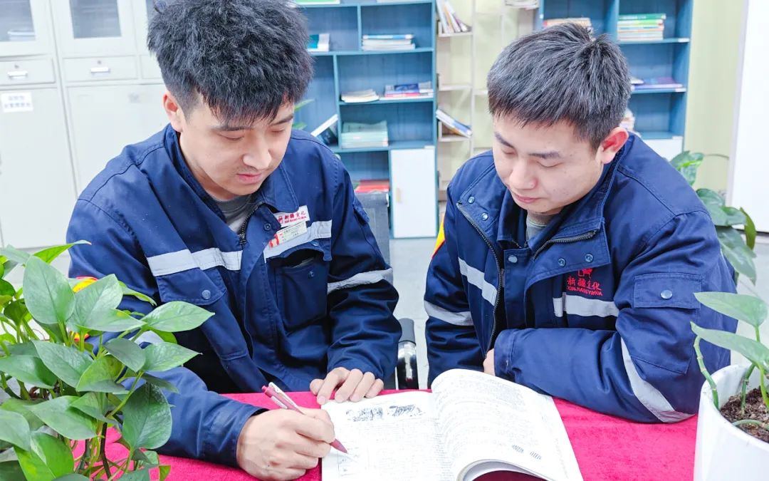 新疆宜化熱電分廠發電三班：夯實班組基礎，推進自主管理(圖4)