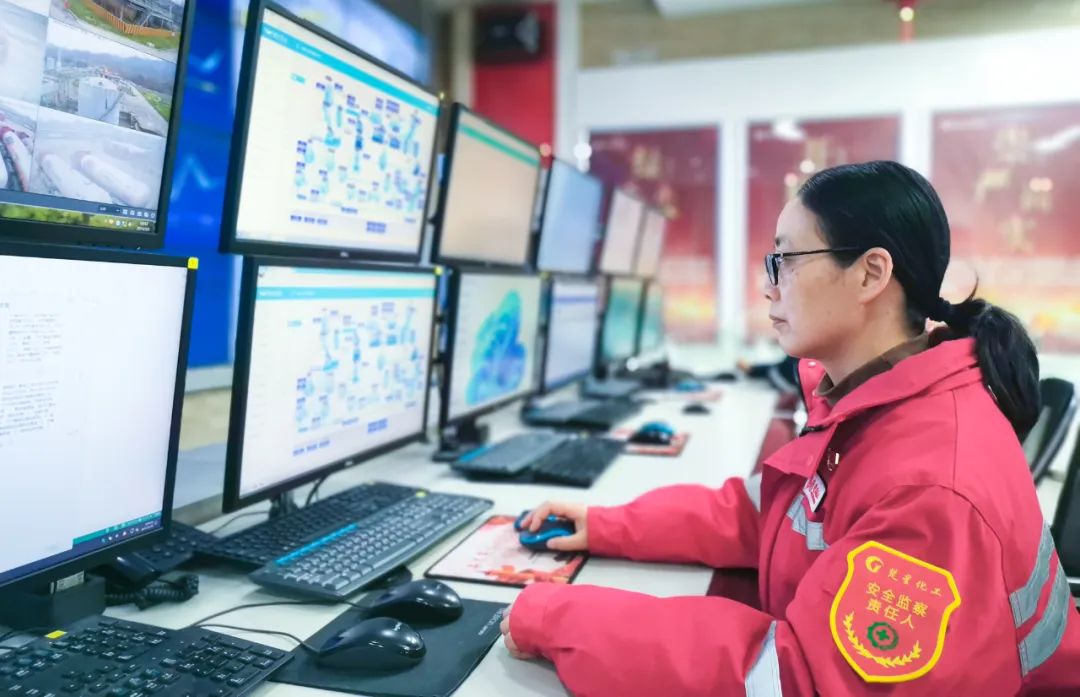 【三八特輯】楚星公司王芳：柔肩擔重任，為公司安全生產(chǎn)穩(wěn)定貢獻巾幗力量(圖4)