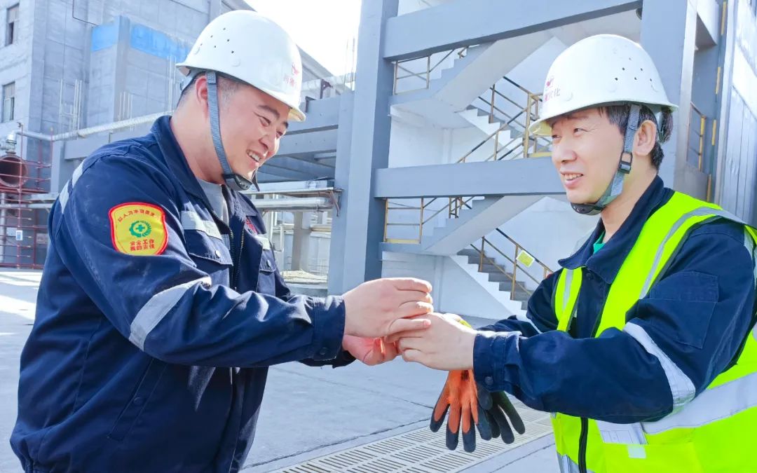 新疆宜化乙炔車間運行一班：立足崗位強(qiáng)技能，凝心聚力創(chuàng)佳績(圖5)