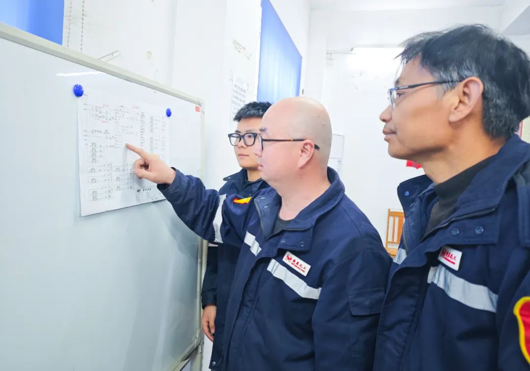 楚星公司電儀分廠：夯實基礎(chǔ)管理，護航生產(chǎn)安穩(wěn)運行(圖3)