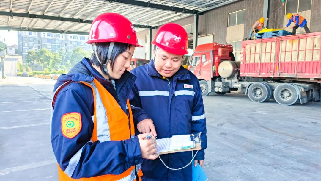 楚星公司生產(chǎn)技術(shù)黨支部：瞄準“靶點”發(fā)力，織密監(jiān)督網(wǎng)絡(luò)(圖4)