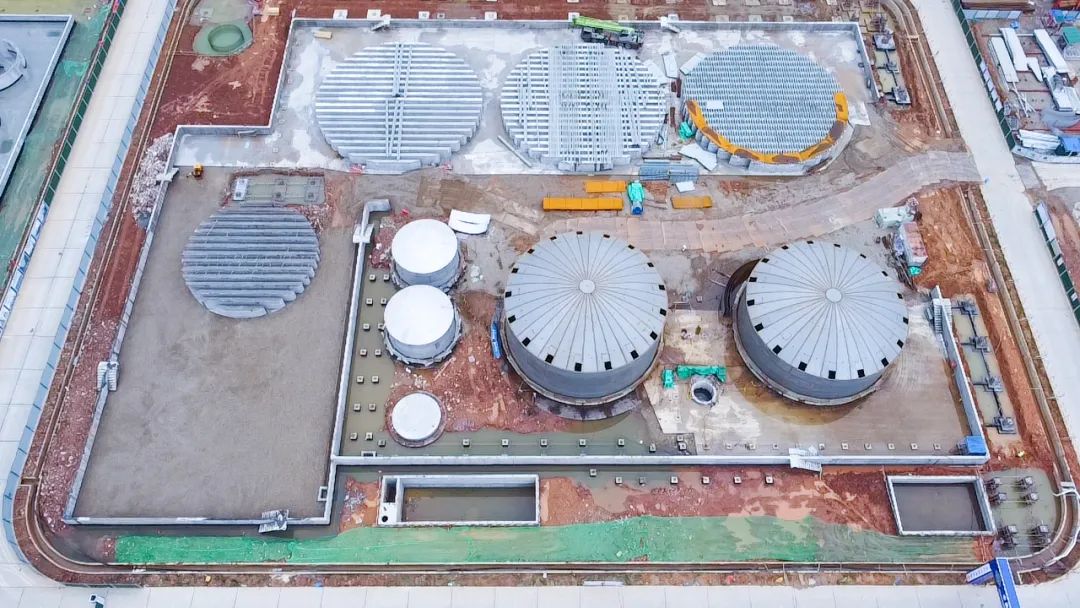 爭春提速！磷化工項目首個建筑單體封頂(圖3)