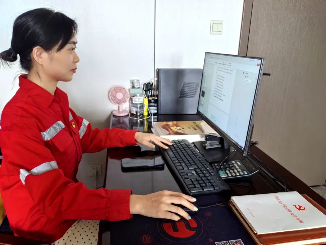 【宜化榜樣】化機公司李丹：提升素質(zhì)強技能，勇于奉獻顯擔當(圖2)