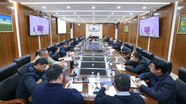 集團召開2月份安全例會(圖1)