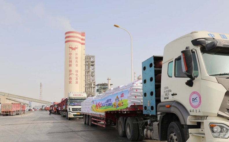 新疆天運(yùn)：開足馬力生產(chǎn)，全力服務(wù)春耕(圖1)