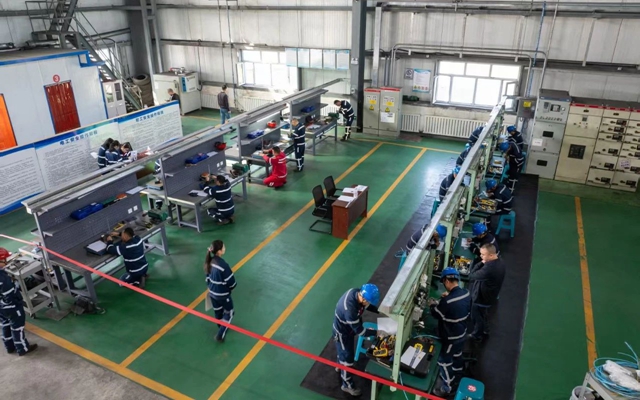 新疆宜化礦業舉辦第三屆職業技能大賽(圖1) 新疆宜化礦業舉辦第三屆職業技能大賽(圖1)