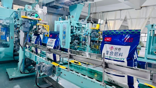 宜化酵母復(fù)合肥成功下線！增值復(fù)合肥再添“新成員”