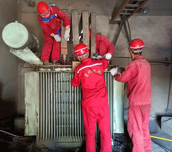 戰(zhàn)高溫 斗酷暑 齊心協(xié)力完成內(nèi)蒙宜化大修(圖2) 圖片