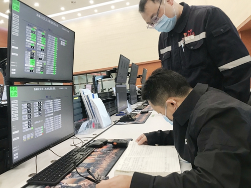 王大真到新疆宜化、新疆宜化礦業(yè)走訪慰問干部職工