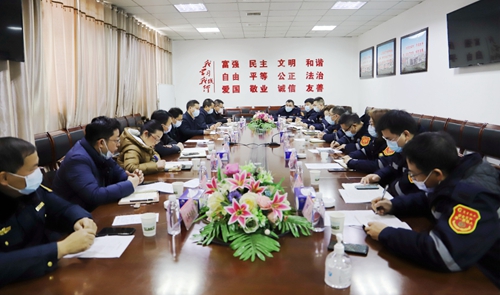 宜都市委副書記、市長(zhǎng)李澤剛一行到楚星公司開(kāi)展“千名干部進(jìn)千企”服務(wù)活動(dòng)